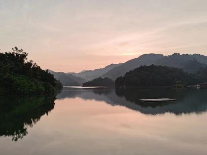 旅游专家齐聚神玉岛为海南探索创建“第四代景区”建言献策