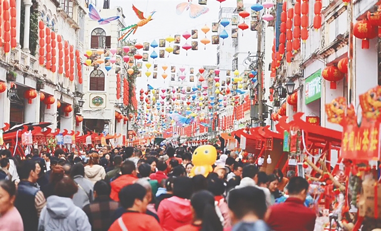 2025年春节假日海南8天接待游客955.84万人次